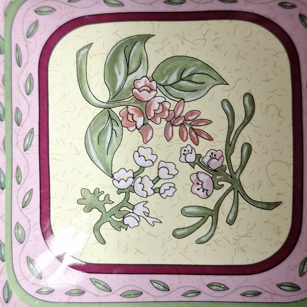 Partylite 2 Pc Green Candle W/ Lid & Plate Floral Sweet Pea Flower Square 4"x4" - Picture 4 of 7